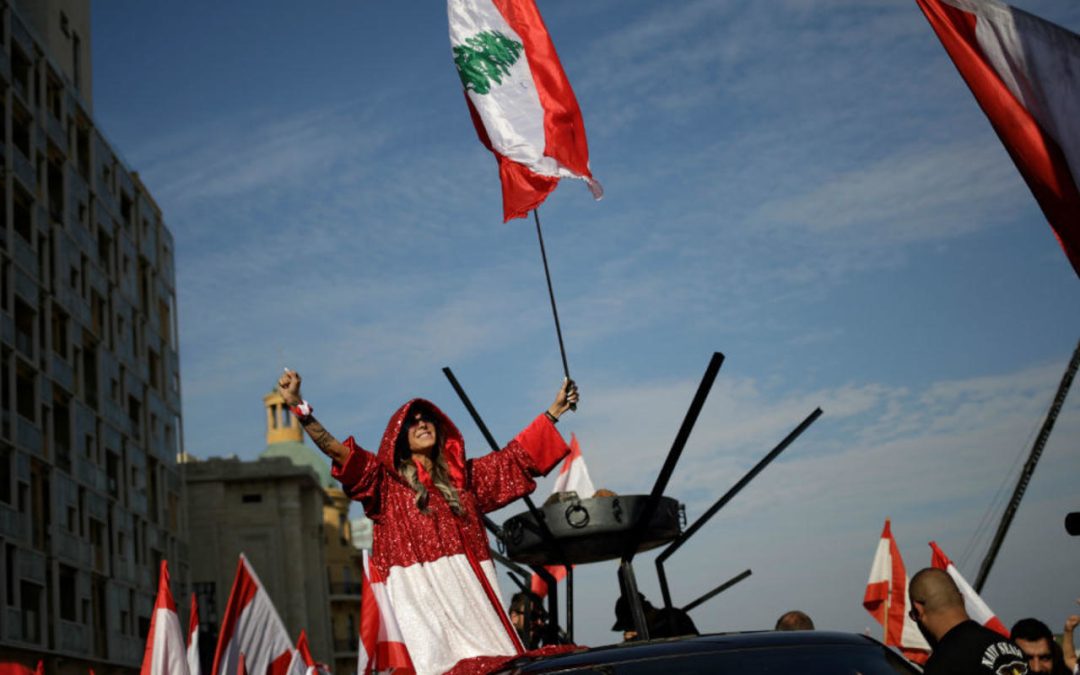 في‭ ‬بلــد‭ ‬الأرز،‭ ‬الطائفيــة‭ ‬و‭ ‬الزبونيــة‭ ‬و‭ ‬التربــح‭ ‬بــدون‭ ‬قيــود‭ ‬و‭ ‬الفــوارق‭ ‬الإجتماعيــة